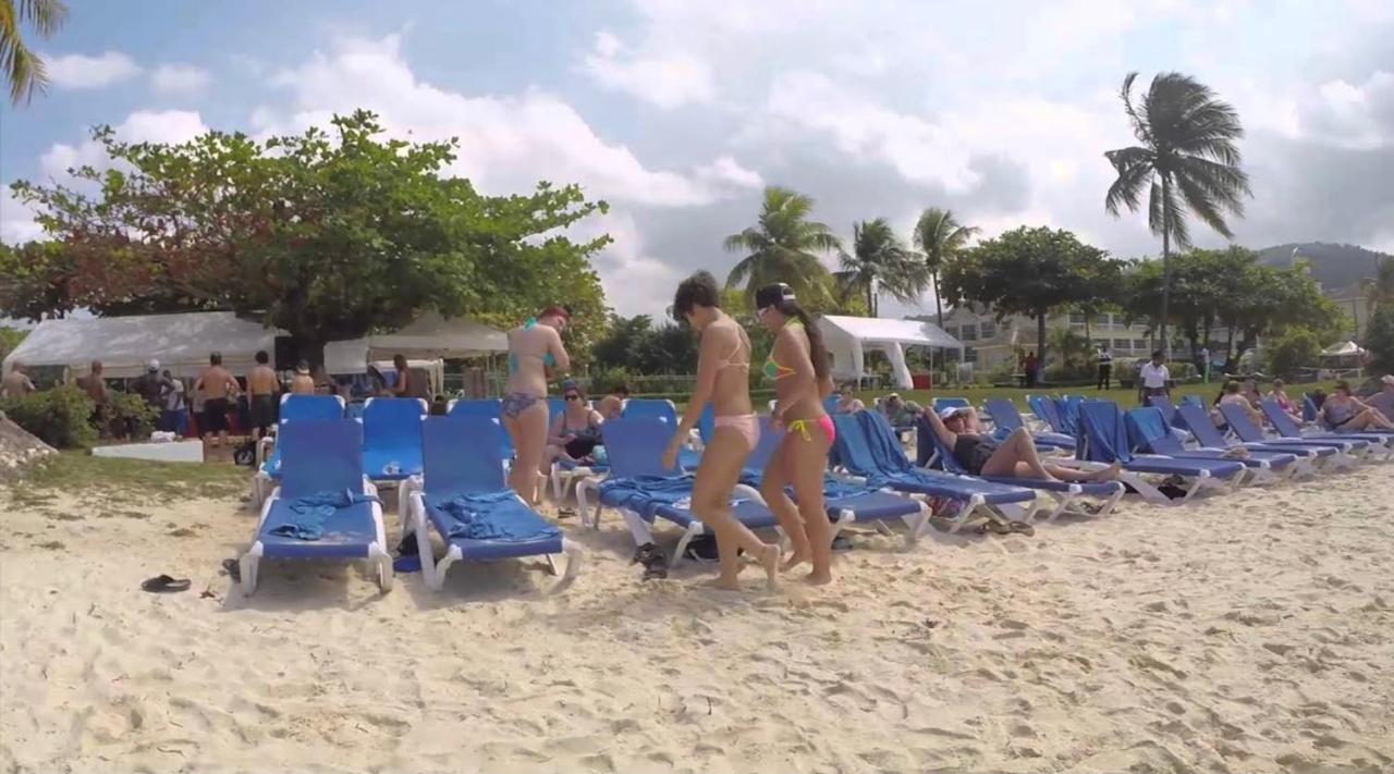 Hummingbird Retreat - Luxury Oceanview Apt, 7-Minute Walk To Beach Ocho Rios Exterior foto