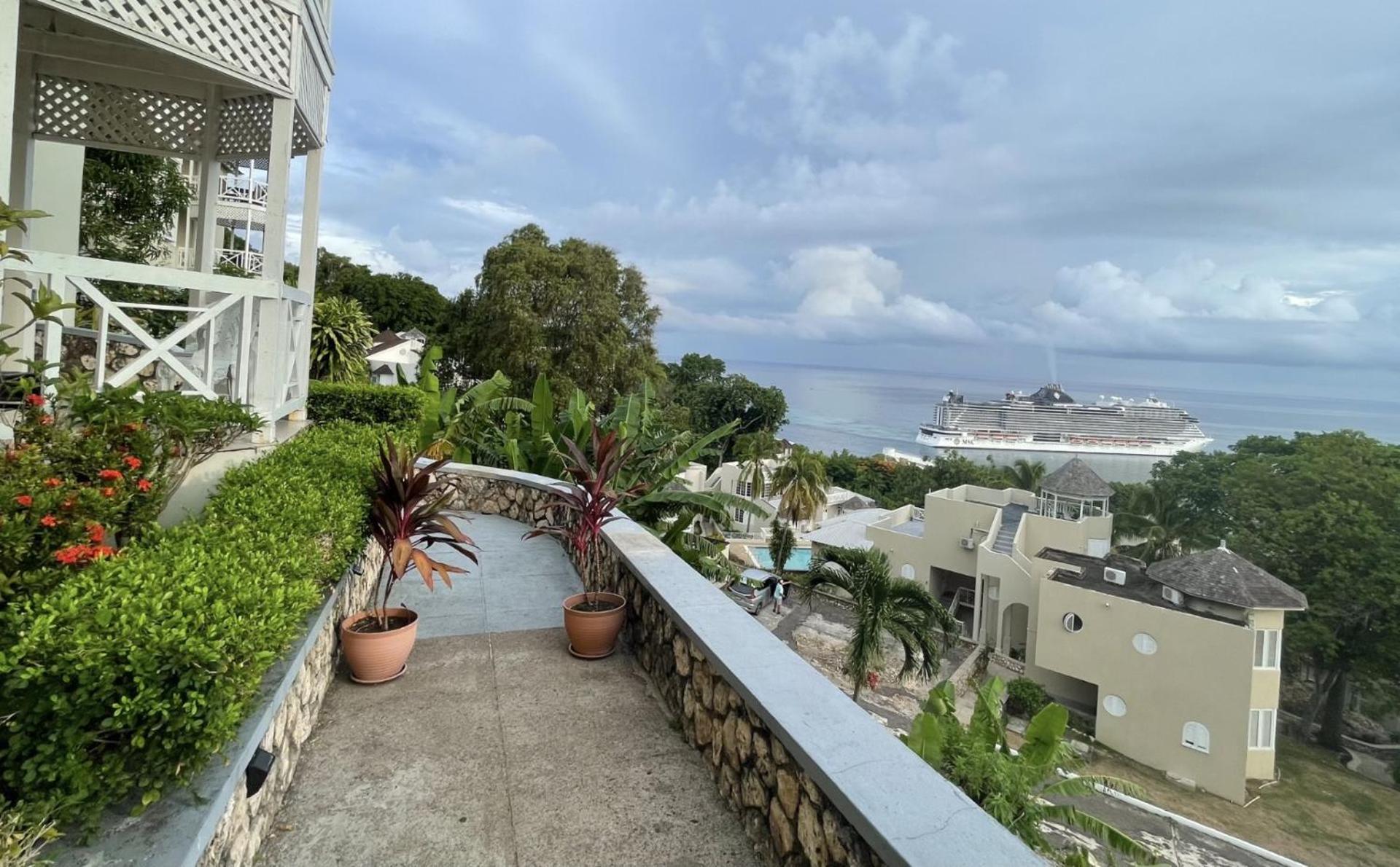 Hummingbird Retreat - Luxury Oceanview Apt, 7-Minute Walk To Beach Ocho Rios Exterior foto